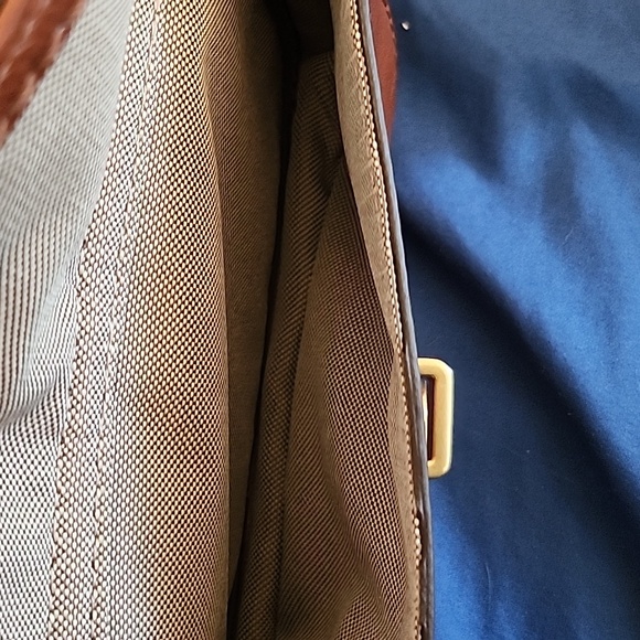 Fossil Shoulder Bag - Picture 5 of 9